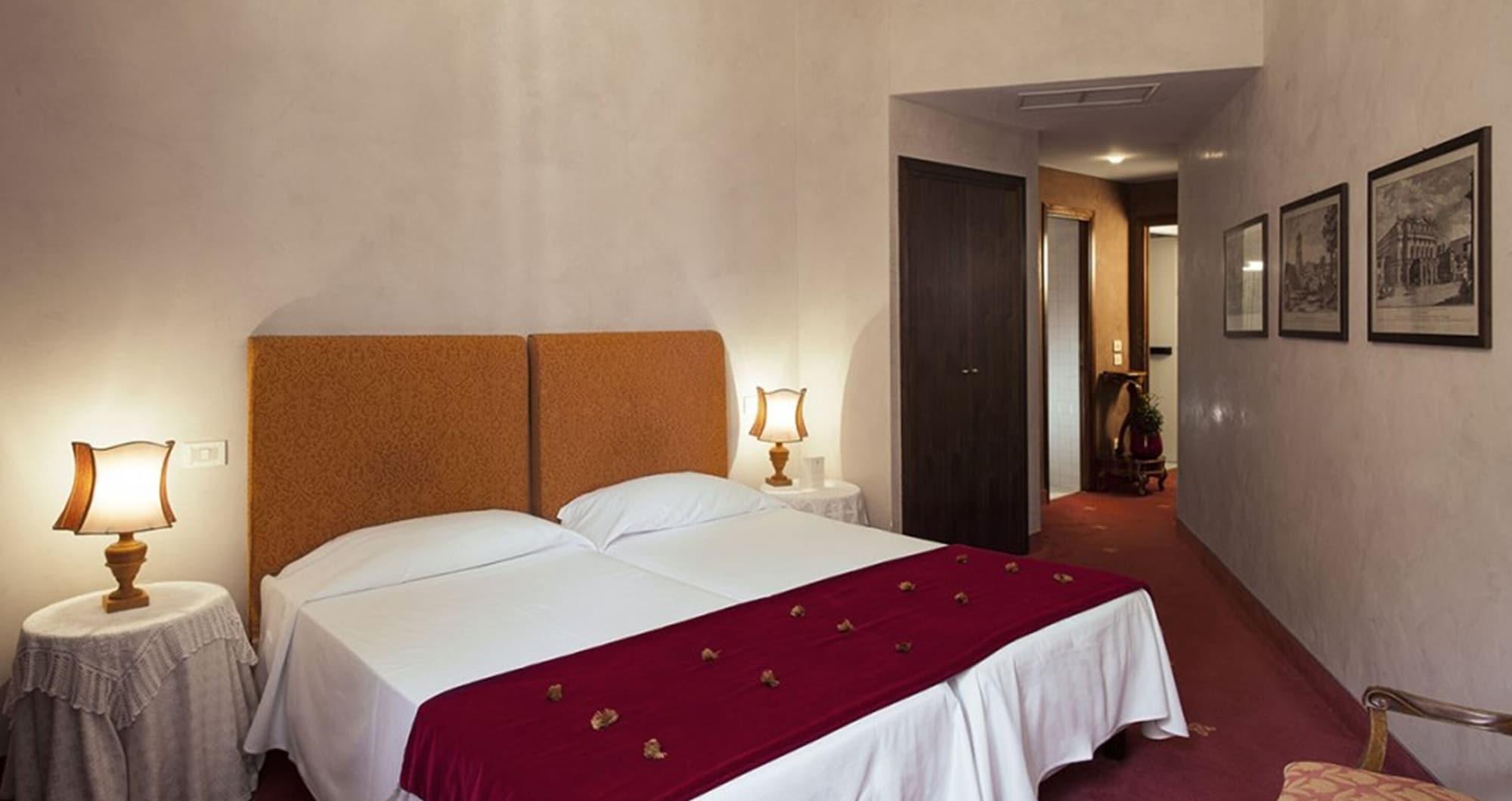 רומא Hotel Columbia מראה חיצוני תמונה