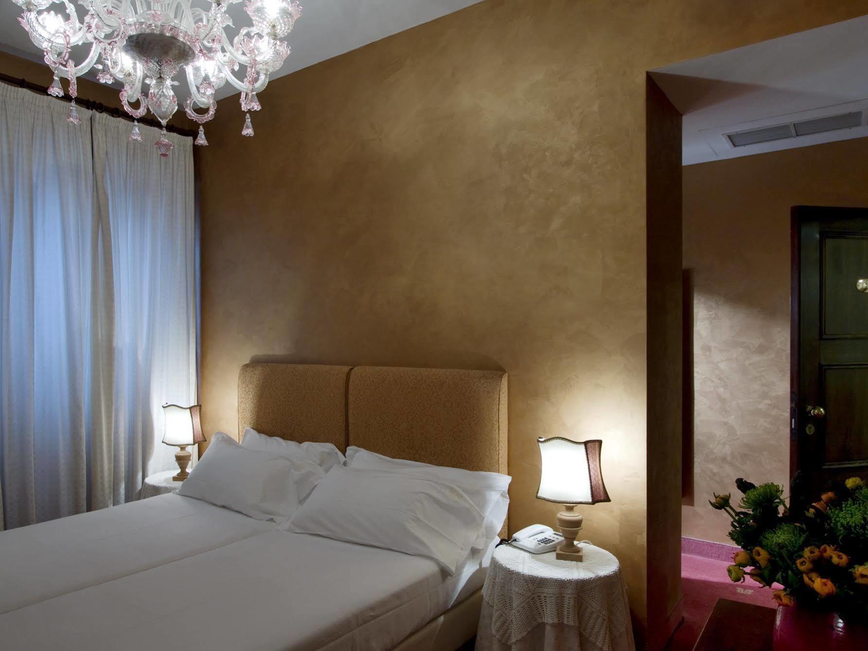 רומא Hotel Columbia מראה חיצוני תמונה